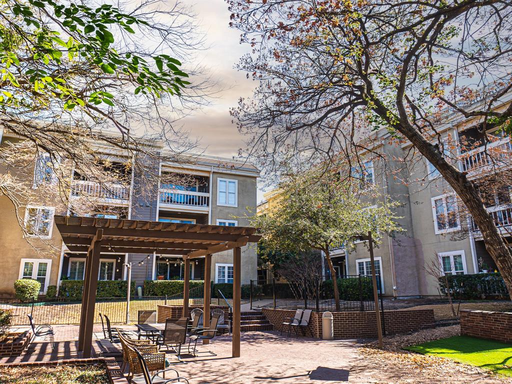 Keller Spgs Condos - Residential