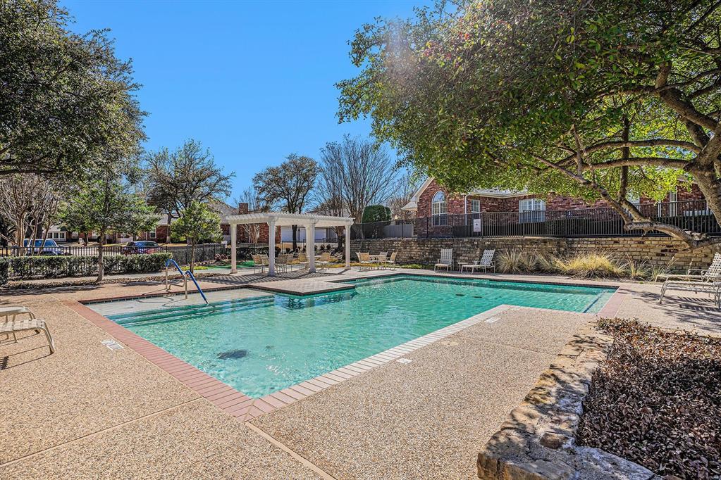 Villas on the Bluff - Residential