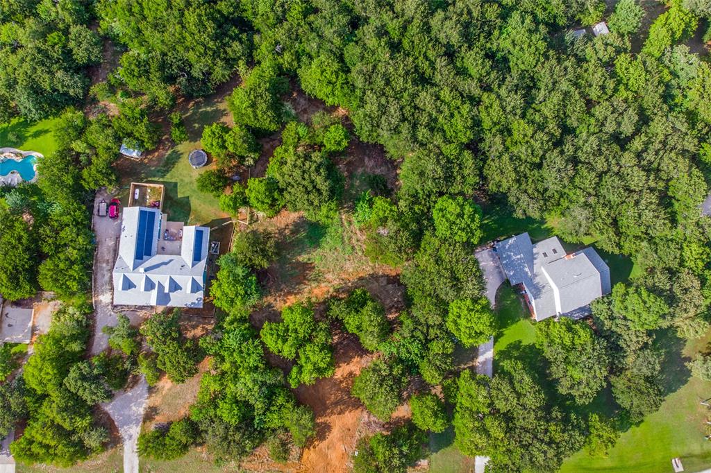 Emerald Sound At Lake Lewisvil - Land