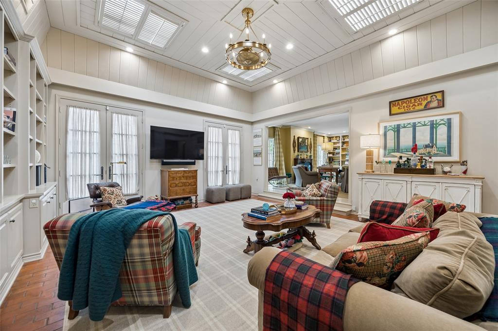 Stratford Manor - Residential