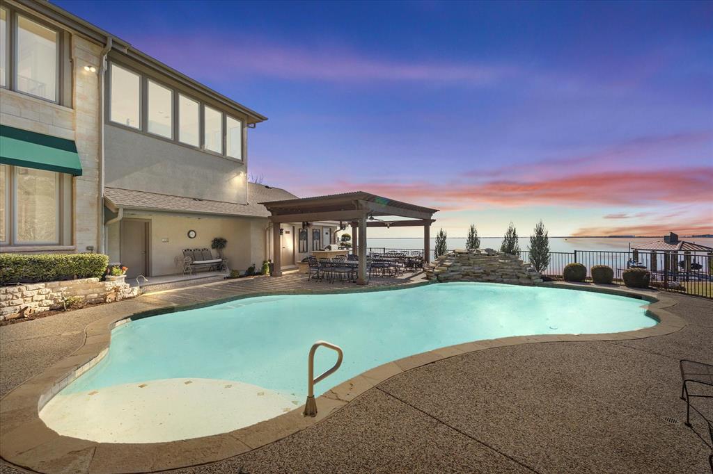 Windward Slope - Residential