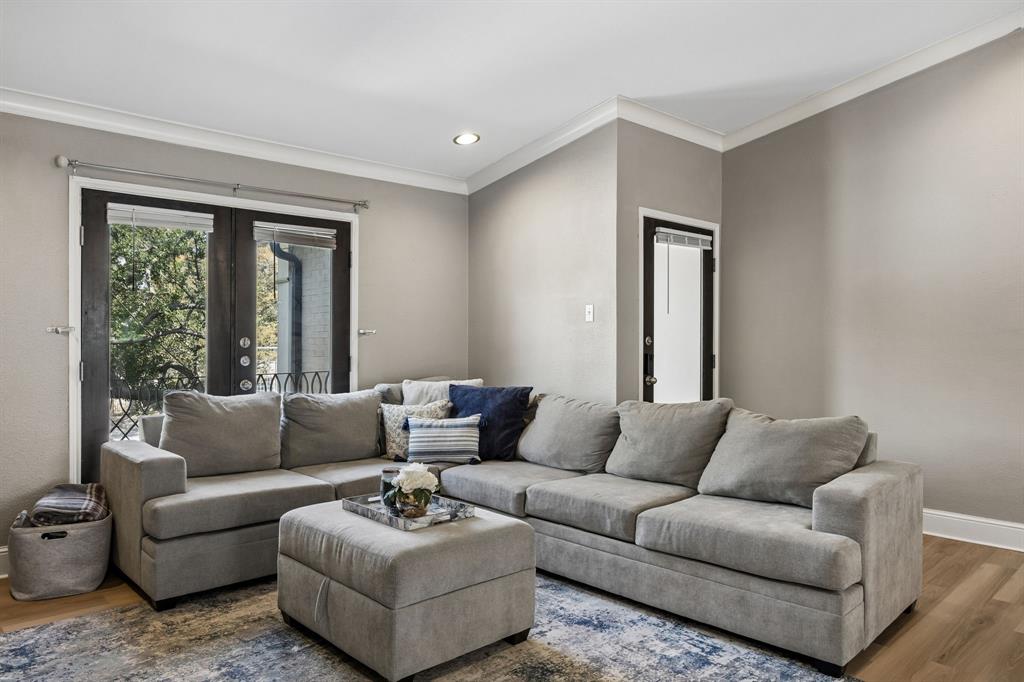 Paradiso Condominiums Ph 2 - Residential