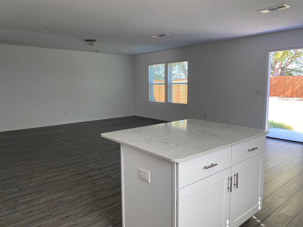 Lake Meadow Ph 1 - Residential Lease