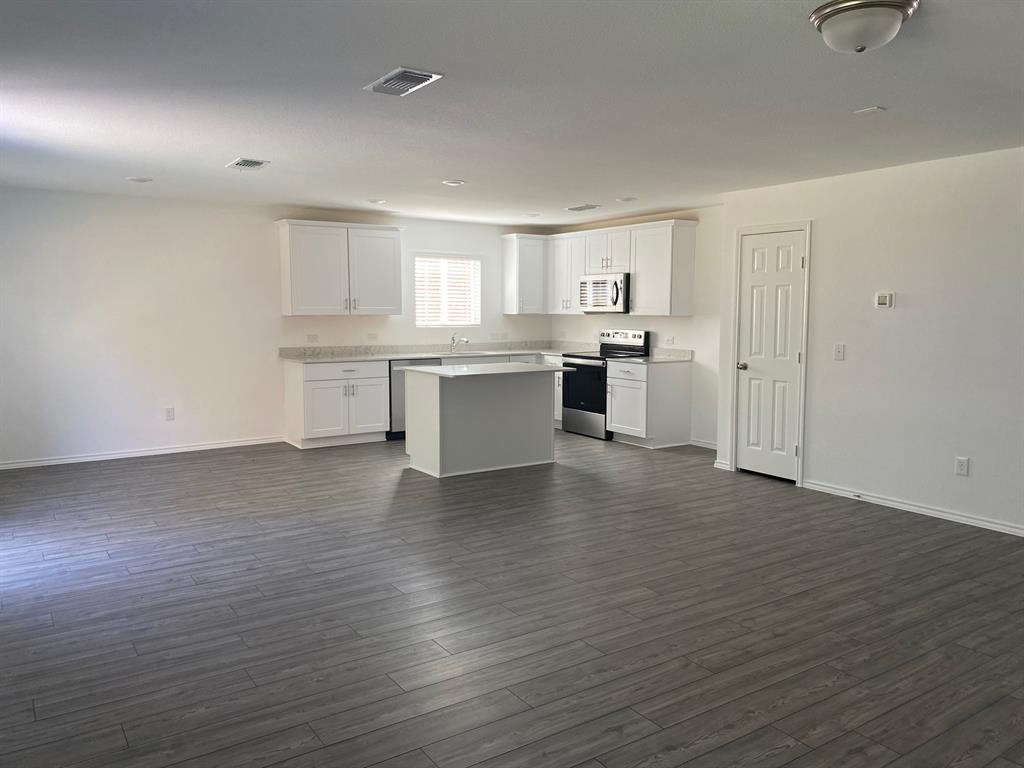 Lake Meadow Ph 1 - Residential Lease