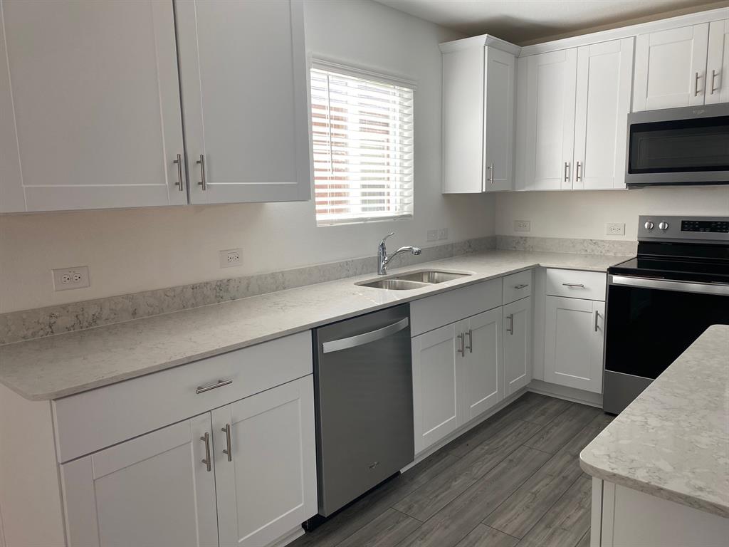 Lake Meadow Ph 1 - Residential Lease