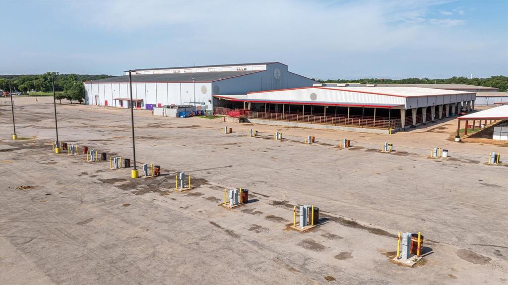 Tract: 168B, Abst: A136, A136 MILAM CO SCH L - Commercial Sale
