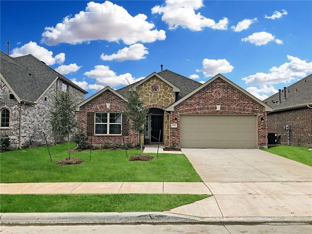 Great stunning homes floor plan in the master planned community of North Creek. This spacious one story home features 4 bed, 2 bath, study, dining room large backyard with covered patio and a fireplace. The kitchen features a center island with a breakfast area plus beautiful white cabinet. Master bedroom includes a walk in closet and master bathroom with double sinks and a separate soaking tub and shower. All windows with blinds. ON-SITE elementary school and walking distance to the school! Community Amenity includes community pools, club house and 24 hrs fitness center plus kids playgrounds and jogging path. You will enjoy living in the most popular subdivision in Melissa. Owner prefer a min 2 year lease. Current tenant occupied and scheduled to move out end of Sep 21st.