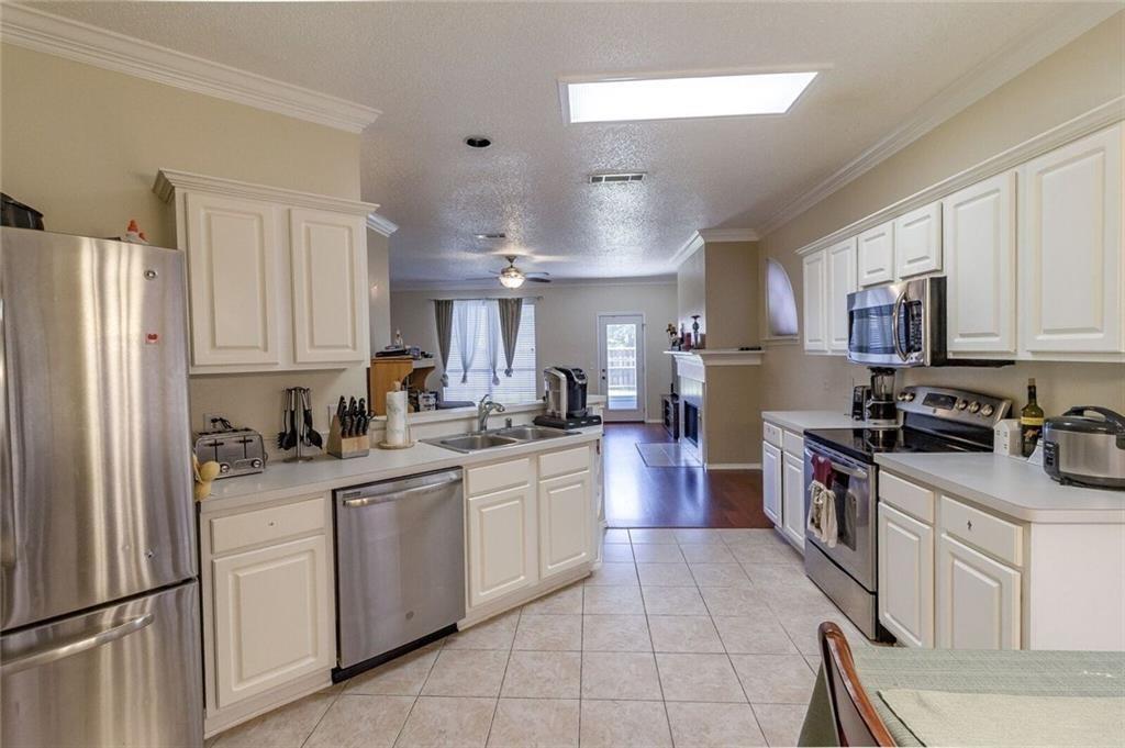 Vista Oaks Ph I - Residential Lease