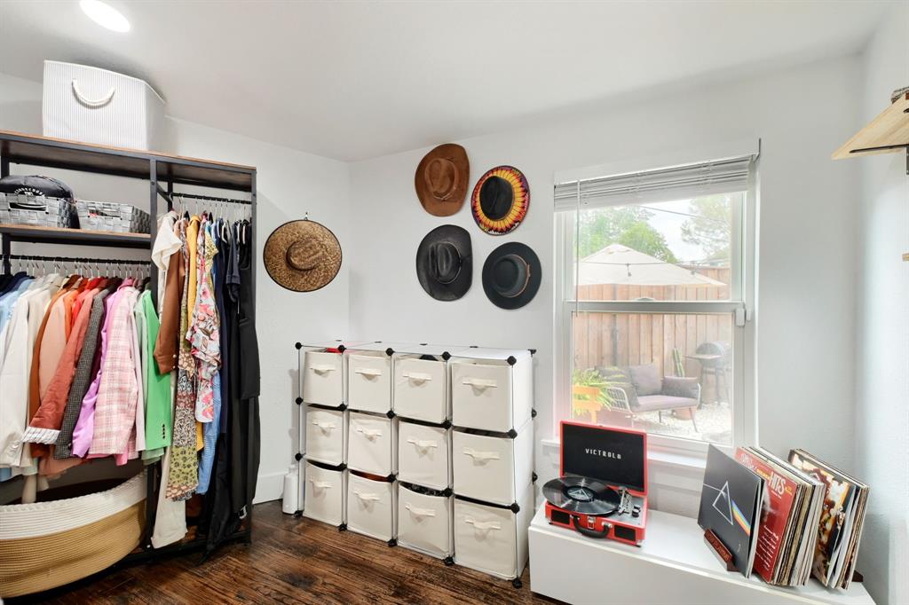 Oak Cliff Annex - Residential