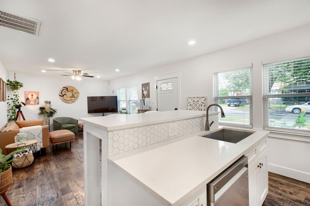 Oak Cliff Annex - Residential