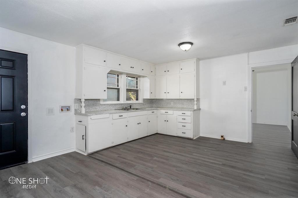 Aline Swan Sub Of Blvd Heights - Residential Income