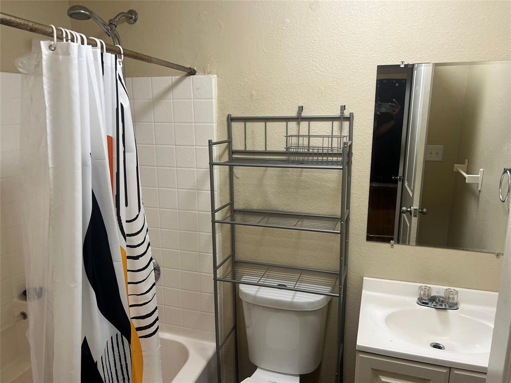 O T Ennis - Residential Lease