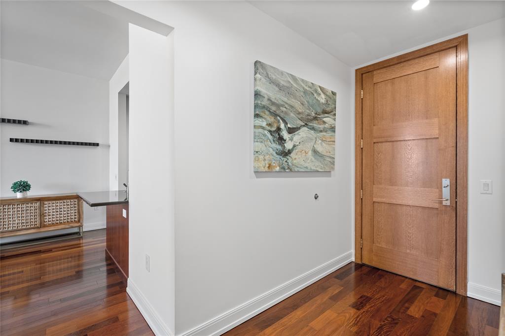 M Central Residences Condo - Residential Lease