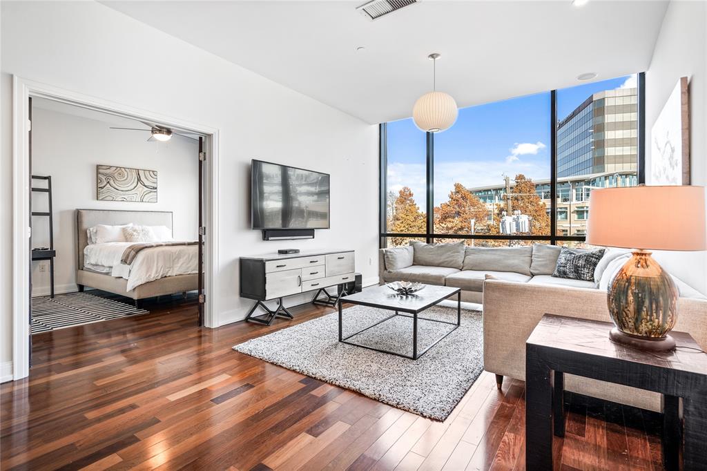 M Central Residences Condo - Residential Lease