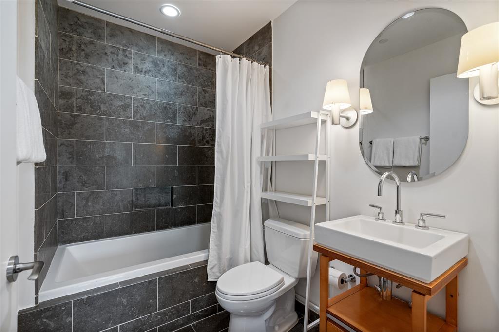 M Central Residences Condo - Residential Lease