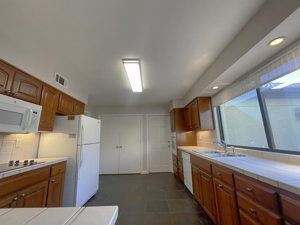Oak Tree Village - Residential