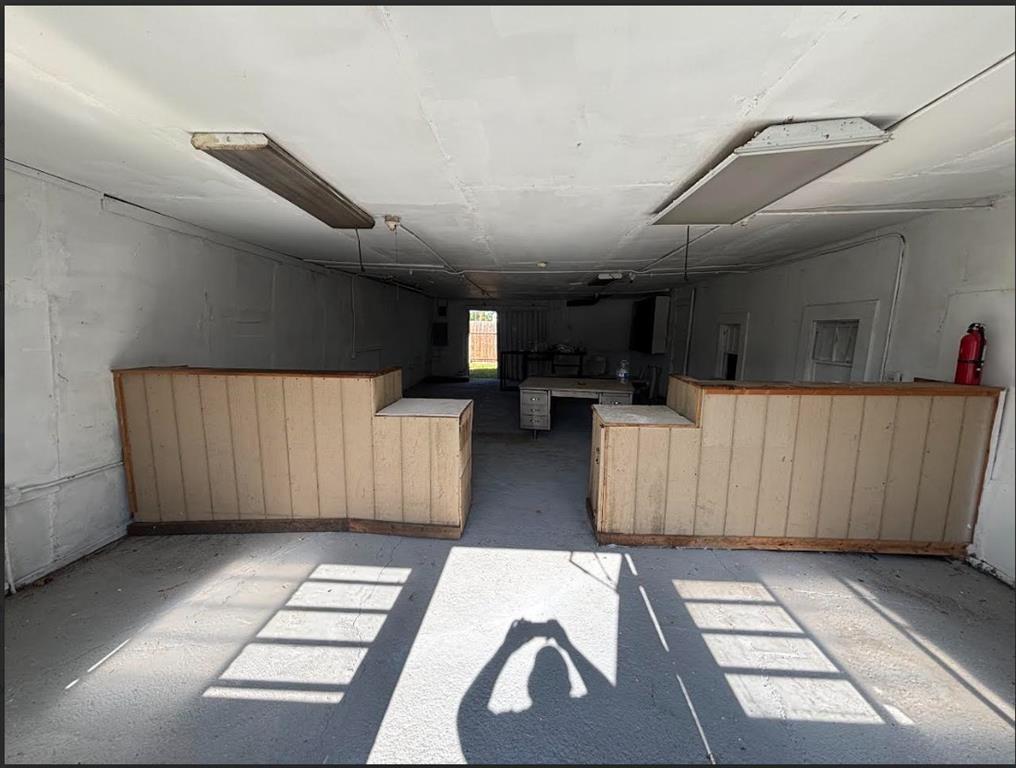 Silver Lake Add - Commercial Sale