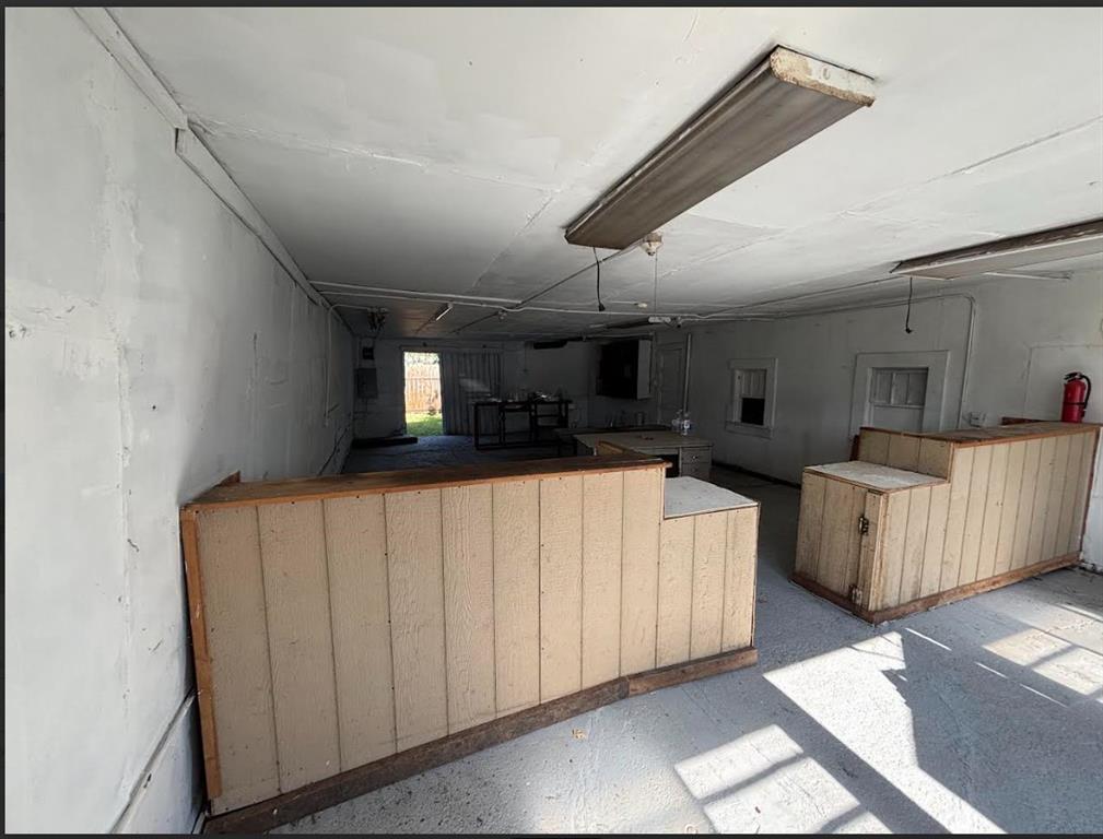 Silver Lake Add - Commercial Sale