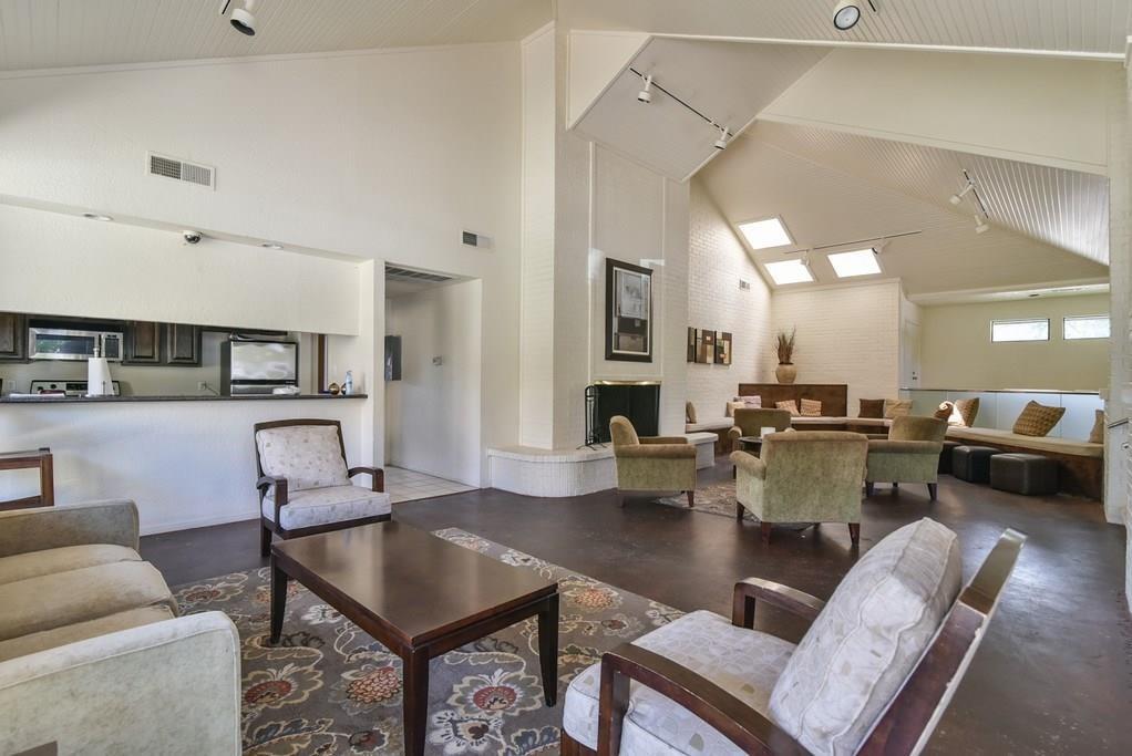 Cloisters Condo The - Residential
