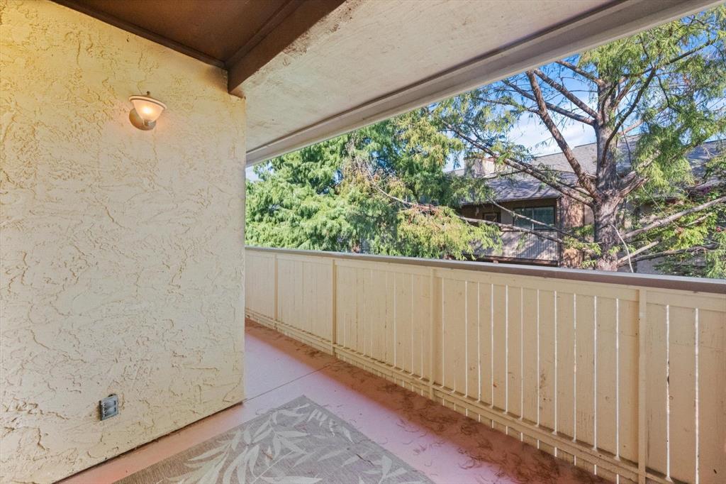Cloisters Condo The - Residential