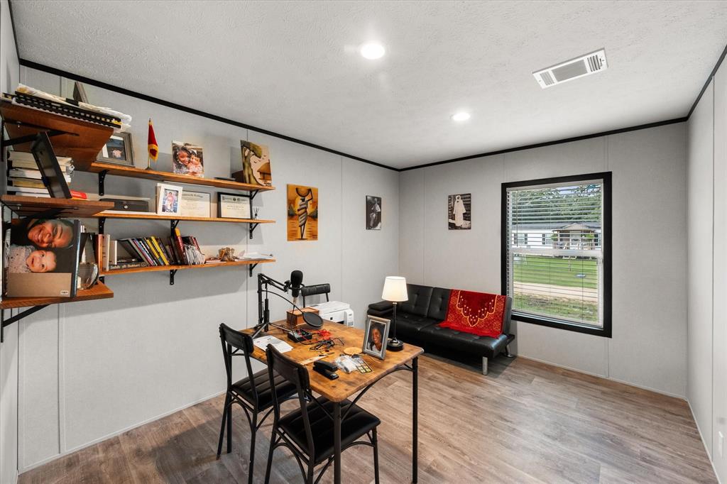 Peyton Place - Residential