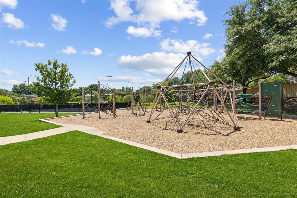 Falcon Creek - Residential