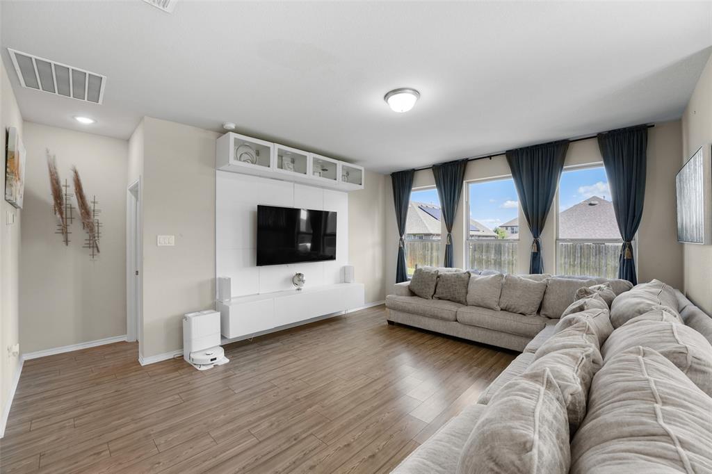 Sheppards Place Ph 01 - Residential