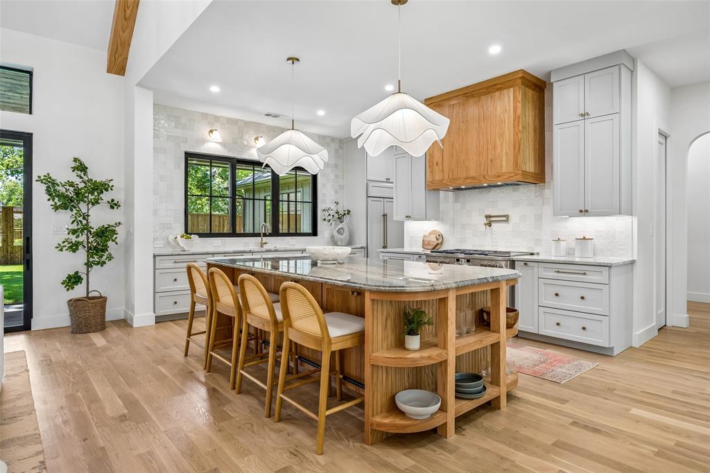Casa Linda Estates - Residential