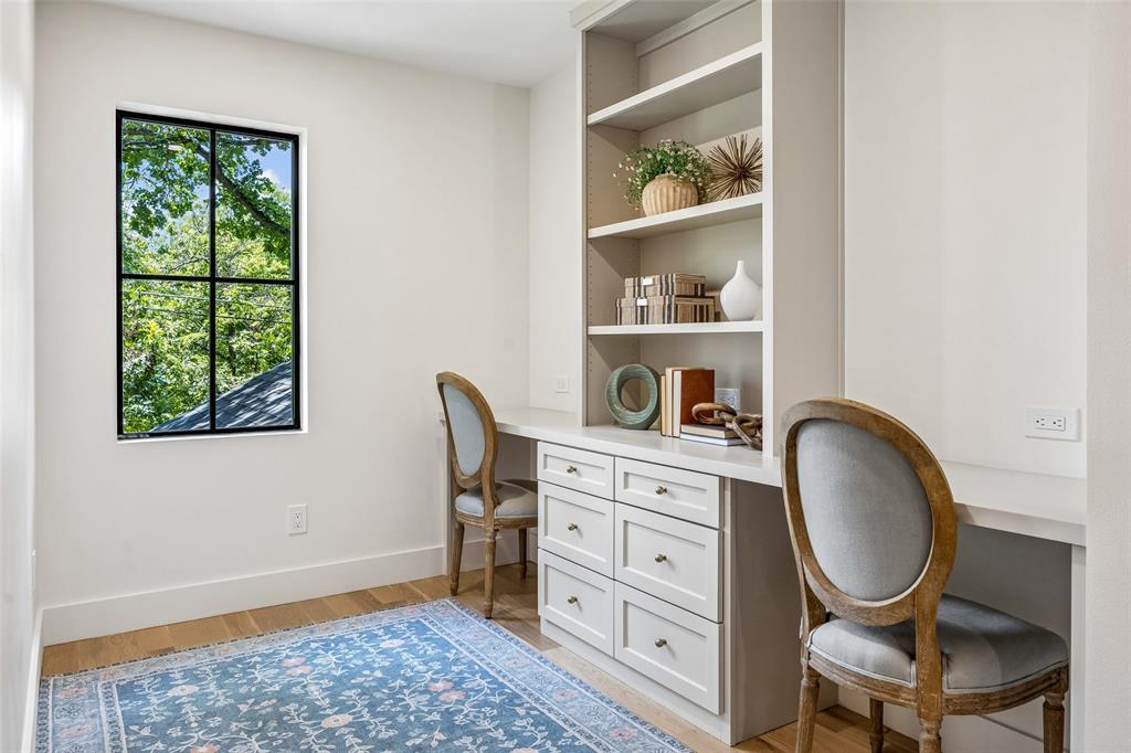Casa Linda Estates - Residential