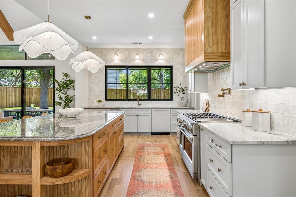 Casa Linda Estates - Residential