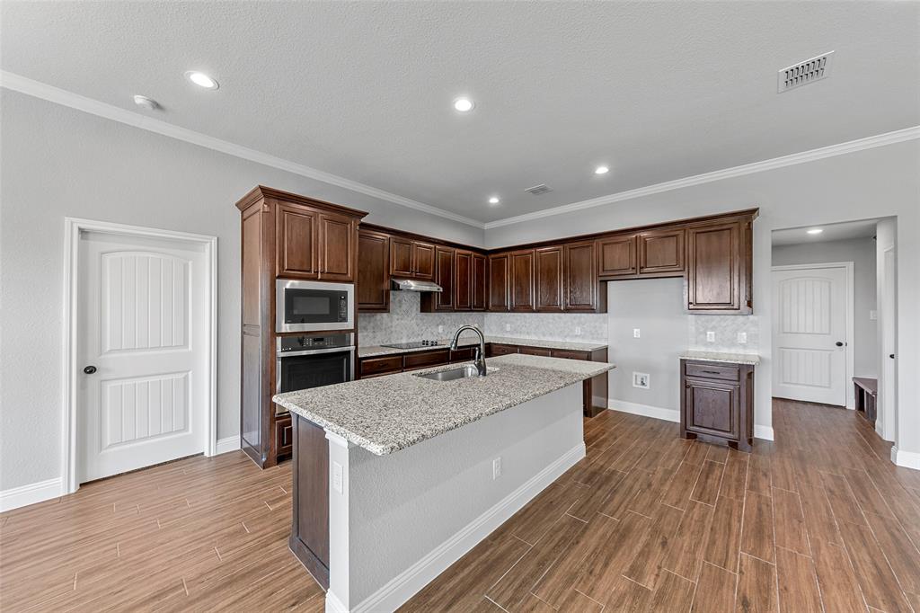 High Meadow Est, Ph II - Residential