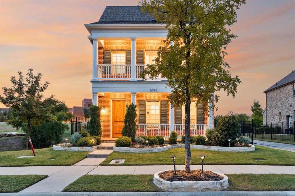 TERRACES OF LAS COLINAS - Residential