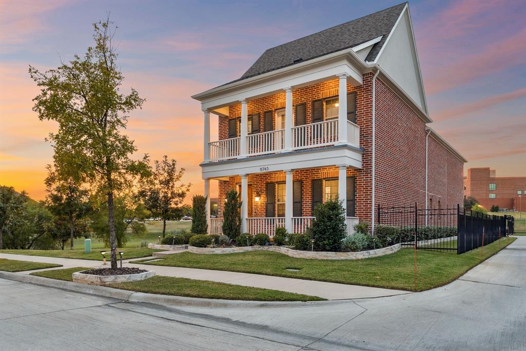 TERRACES OF LAS COLINAS - Residential