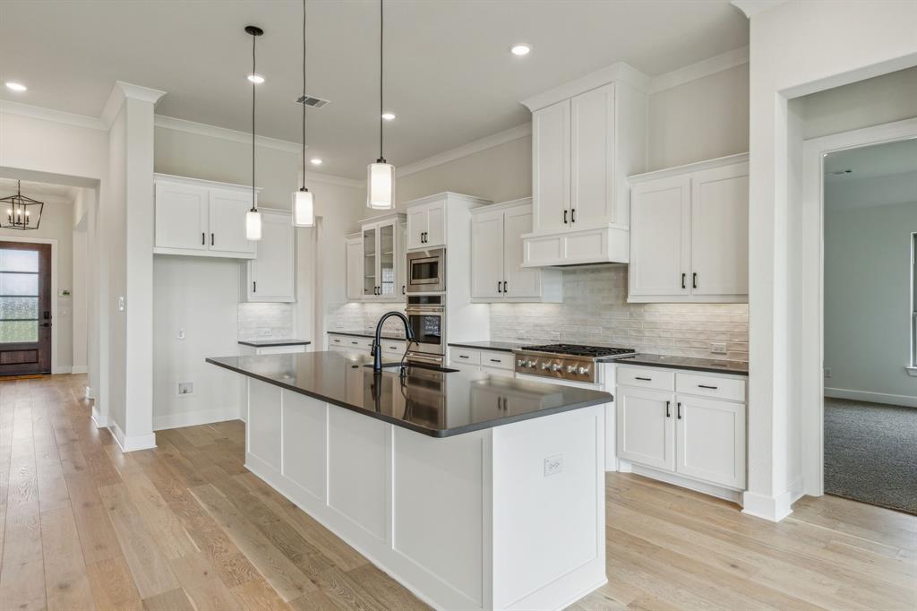 Lakeway Estates - Residential