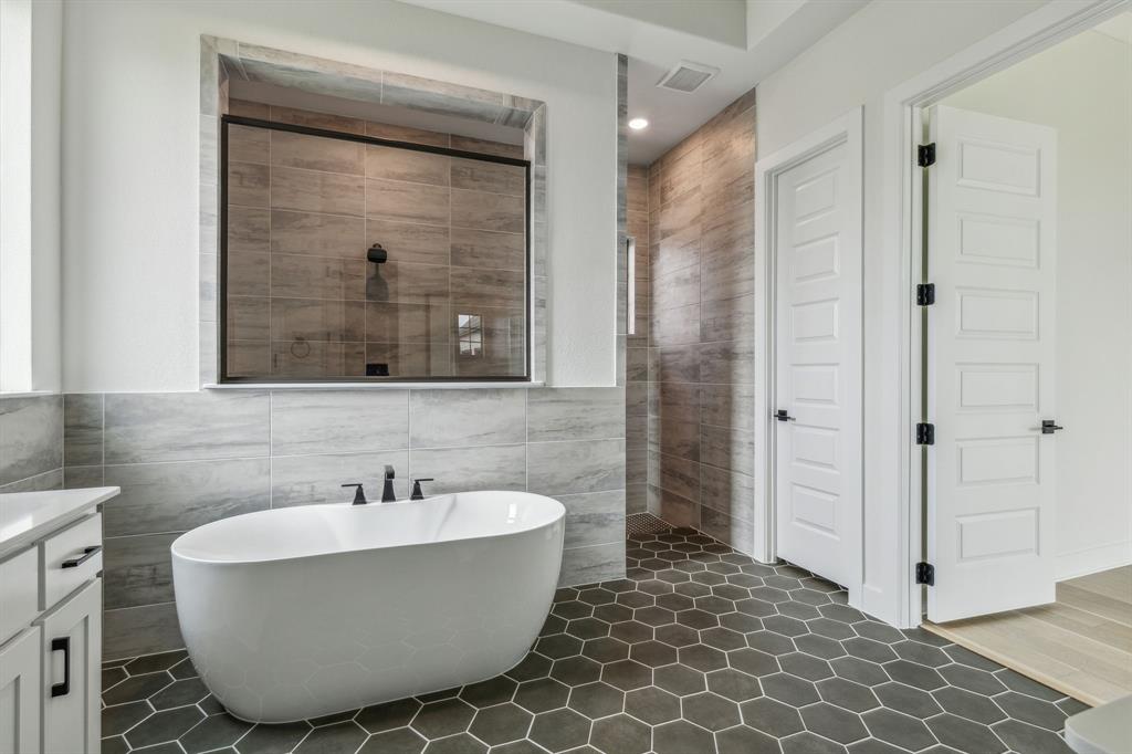Lakeway Estates - Residential