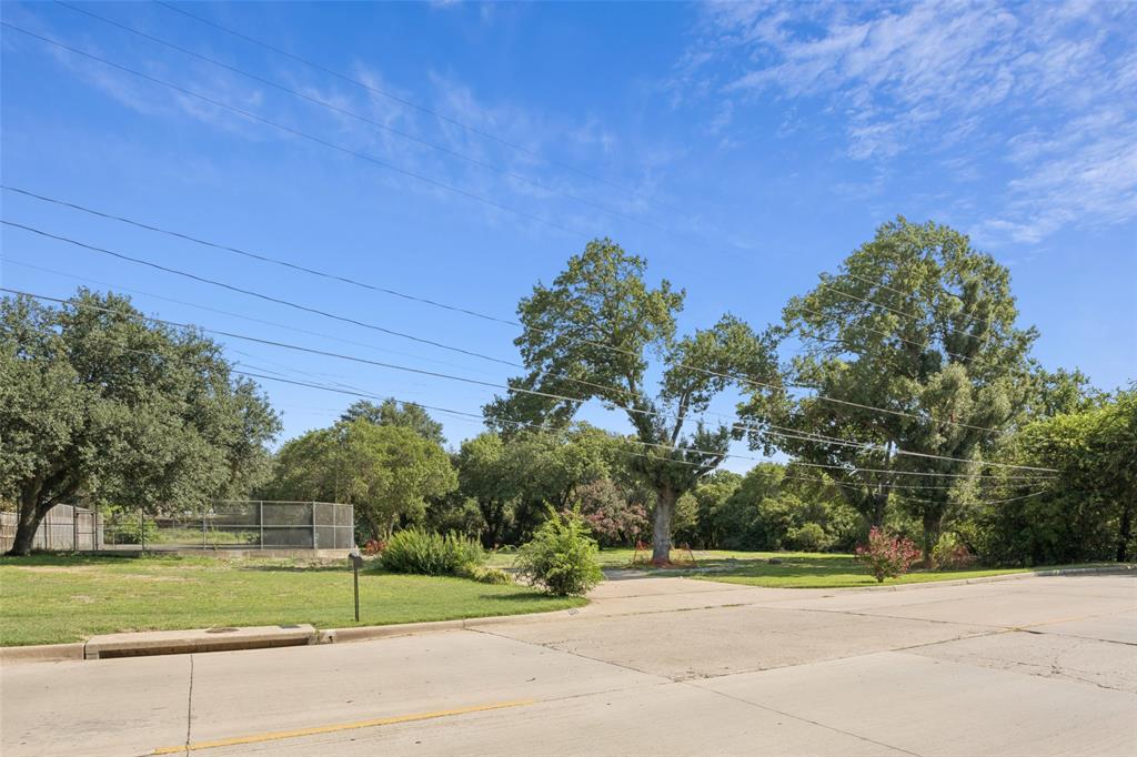HOCKADAY SQUARE 4 - Land