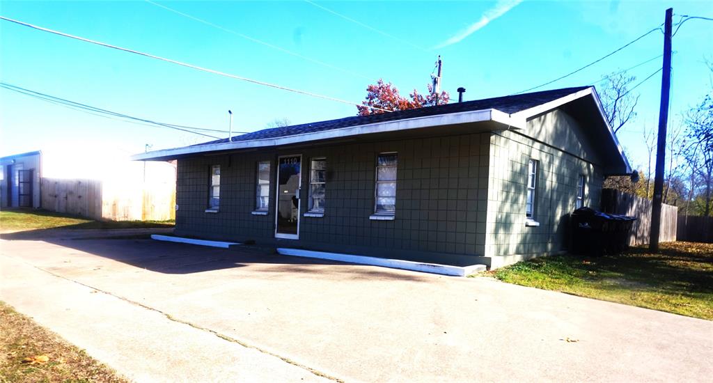 Great location on major thoroughfare in Denison, large suite of offices, with reception area, two restrooms, break room and parking in front and back.
Formerly a medical office, could be home health care, tattoo artist, professional services.  Move-in ready with sign post available.  Bring your ideas and see how you can make this versatile building in a busy location work for your business.