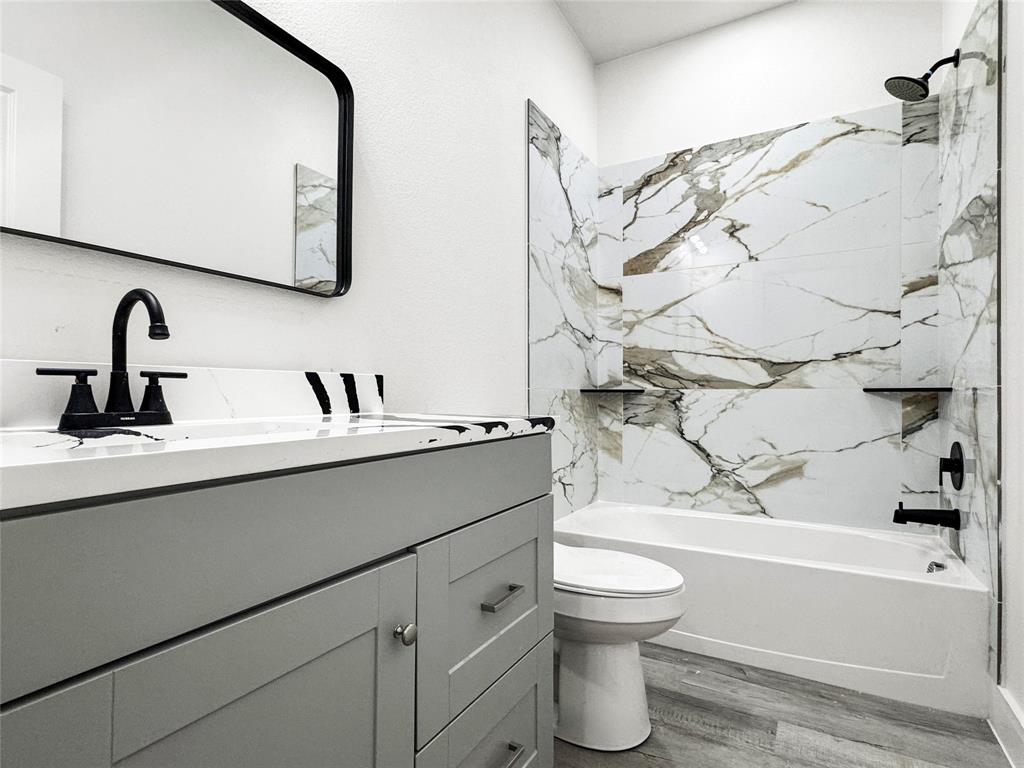 Delafield Estates - Residential