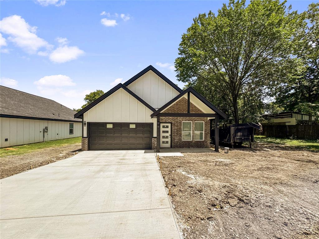 Delafield Estates - Residential