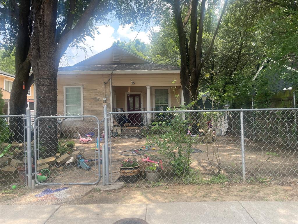 Joe A 02 Irvin - Residential