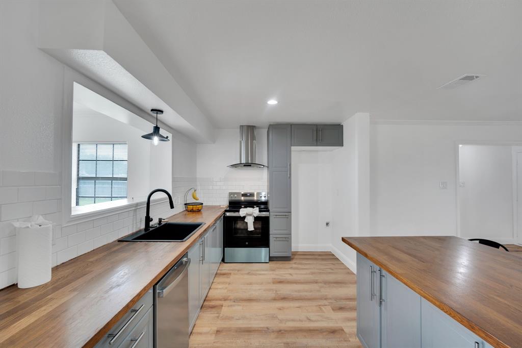 Hillview Rev - Residential