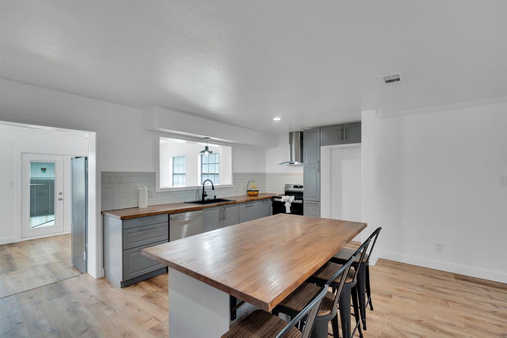 Hillview Rev - Residential