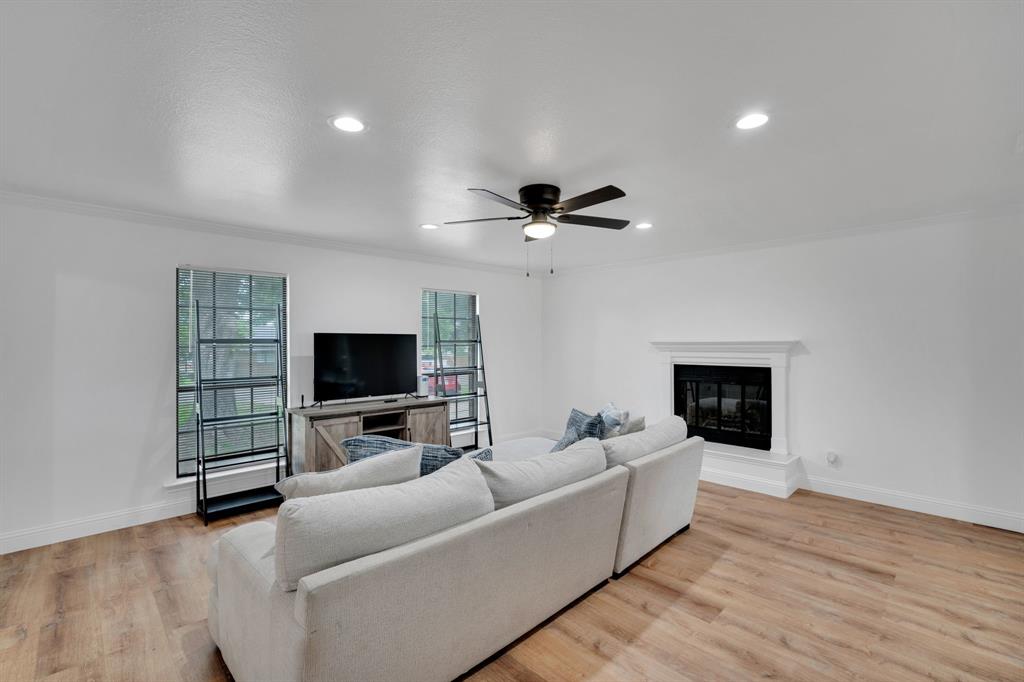 Hillview Rev - Residential