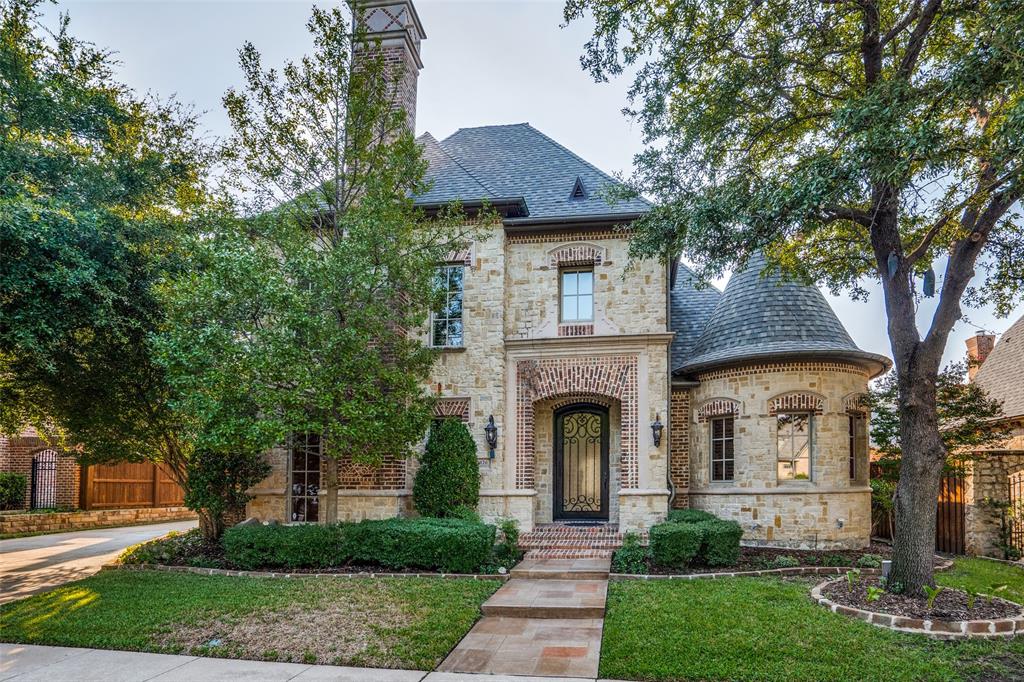 Stunning Bob Bobbitt Custom Home w Backyard Oasis. Enter this home to find no detail left undone. Walls of windows throughout the home showcase the hard-to-find private backyard paradise w lush landscaping and lrge trees. This masterfully designed floorplan offers an Executive Study w built ins. The lrge master suite has a spa like bath w his & her vanities, separate shower, & oversized closet. The gourmet kitchen w lrge island overlooks the family rm w a beautiful stone fireplace & vaulted wood beamed ceilings, granite counters, double ovens, & walls of windows looking out to private backyard. Adjacent to the living is a hard-to-find downstairs media room. Beautiful sweeping staircase leads to the second floor where you will find an open game room, additional second master suite, & 3 very lrge additional beds with en-suite bath & large walk-in closets. Highlights of this home include an elevator, hardwood floors, lots of storage, custom kitchen cabinetry w slide out shelves.