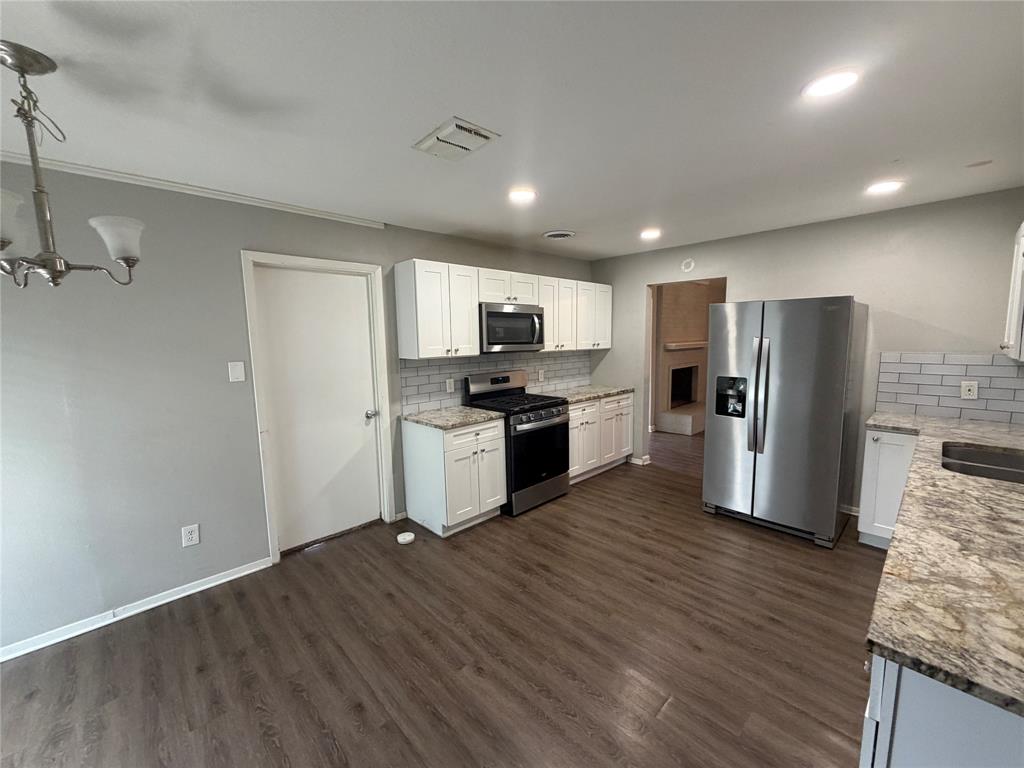 Montclair 08 - Residential