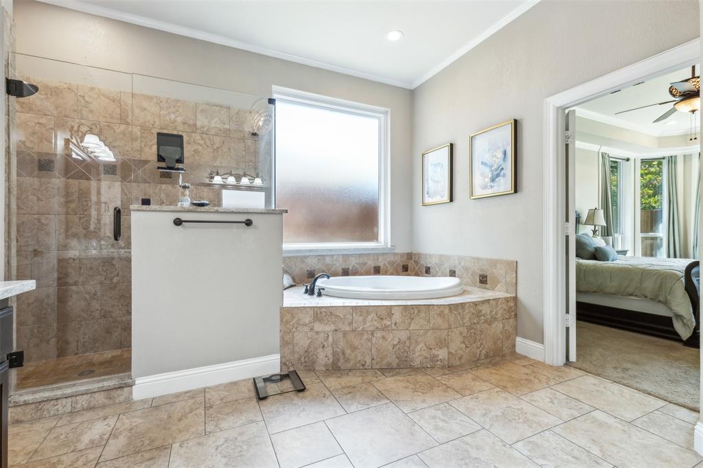 Woodland Hills Colleyville - Residential