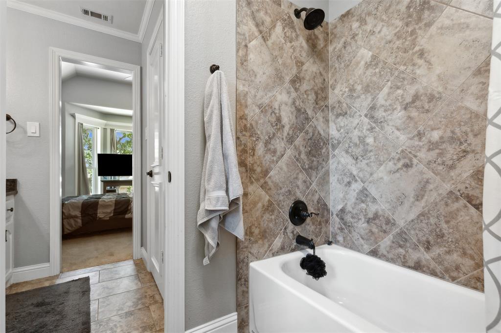 Woodland Hills Colleyville - Residential