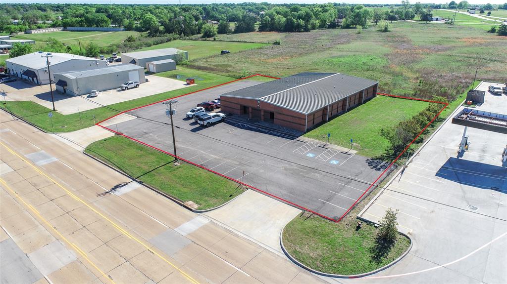 8,322 Square Foot commercial office building located at 2625 S church Street.  Currently Tenant occupied with attractive government lease in place.  Layout consists of twenty three offices, three conference rooms, three restrooms, kitchen and break room and reception area.  Building is prefabricated steel, free span, on concrete slab with brick veneer exterior.  Parking is improved asphalt with 53 marked spots.  Property is located 1.9 Miles South of Paris CBD and is just North of Loop 286.  Utilities are onsite and in use.   Current zoning is Commercial and is conforming for the area.  Lot size, plus or minus one acre.
