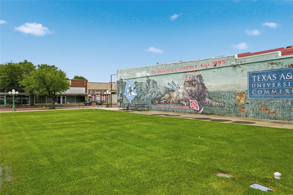 Orig Town Of Commerce - Commercial Sale