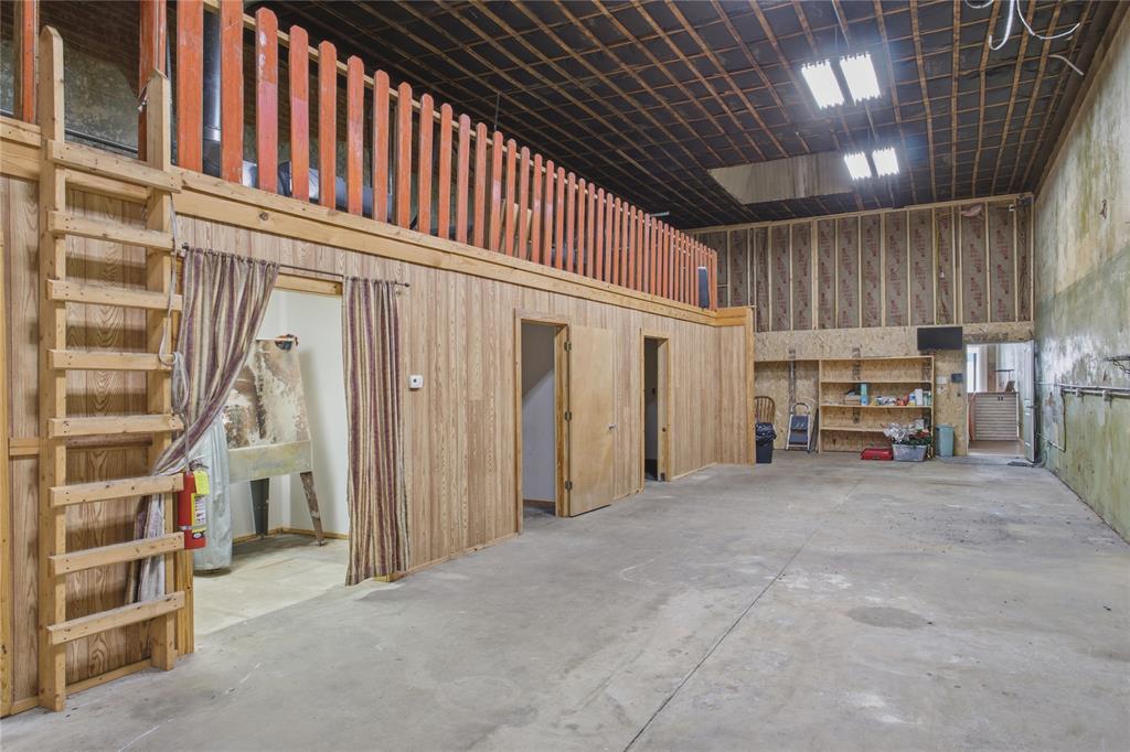 Orig Town Of Commerce - Commercial Sale